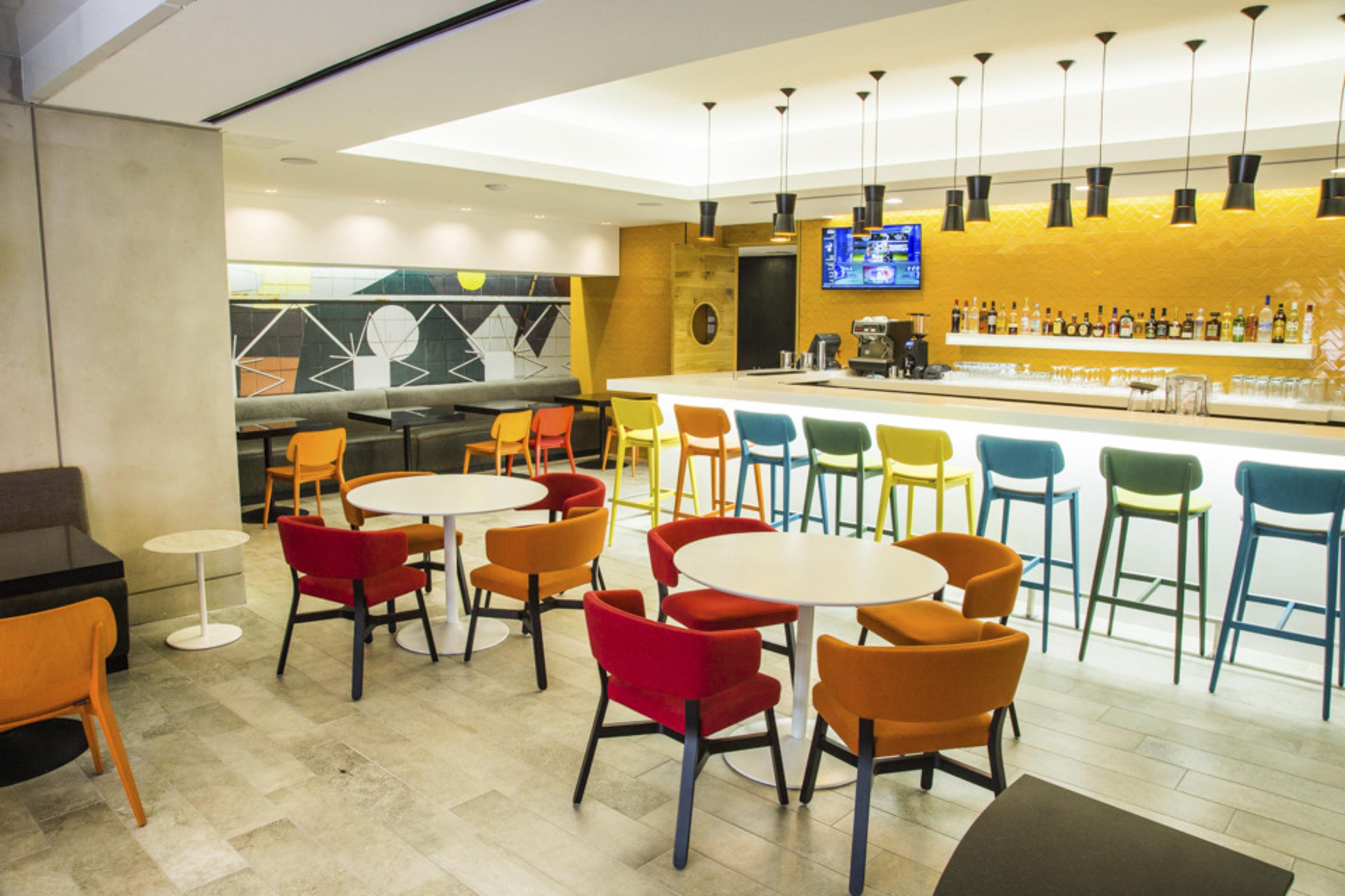 Wyndham Garden Guatemala City Exterior photo The lounge at London Heathrow Airport