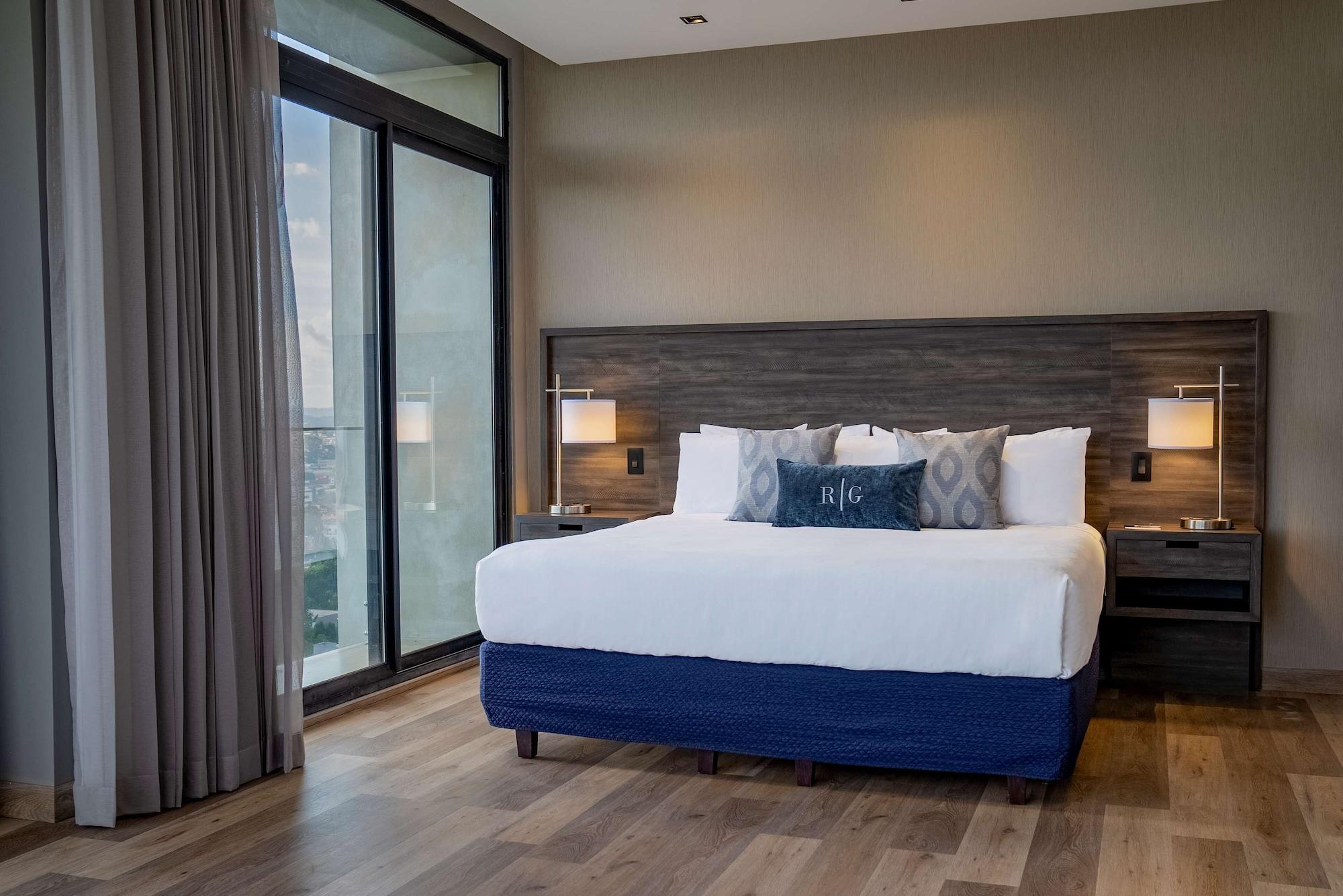 Wyndham Garden Guatemala City Exterior photo A bedroom at the Hilton San Diego Bayfront